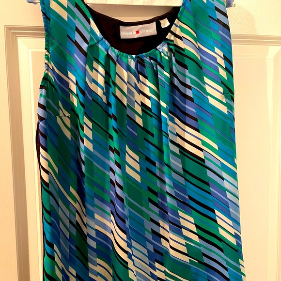 18/20 Avenue Top - Picture 1 of 3